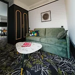 Et Restaurant Le Regina Hotel 4*