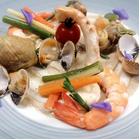Et Restaurant Le Regina Отель Le Puy-en-Velay