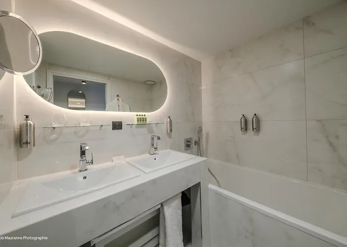 Hotel Et Restaurant Le Regina