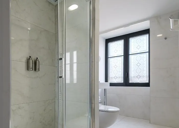 Hotel Et Restaurant Le Regina Le Puy-en-Velay