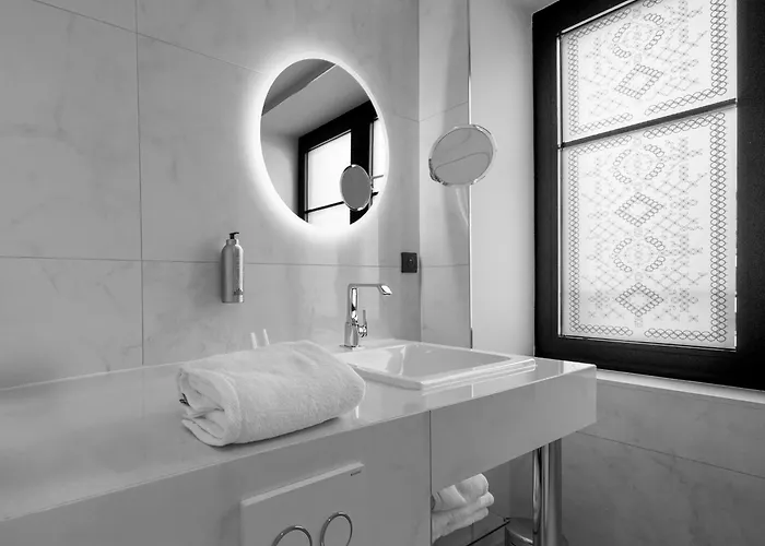 Hotel Et Restaurant Le Regina 4*